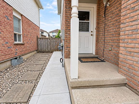 4th image of 63 Orchid Cres