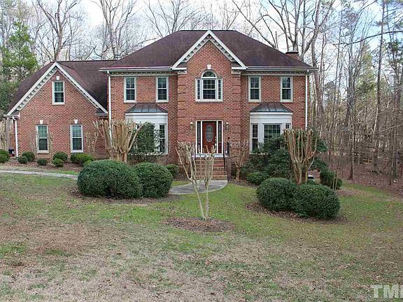 2nd image of 6 Sagamore Pl