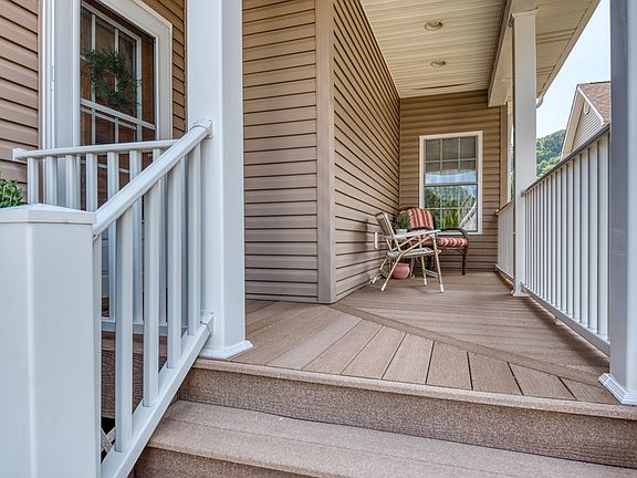 4th image of 12763 Westmoreland Dr