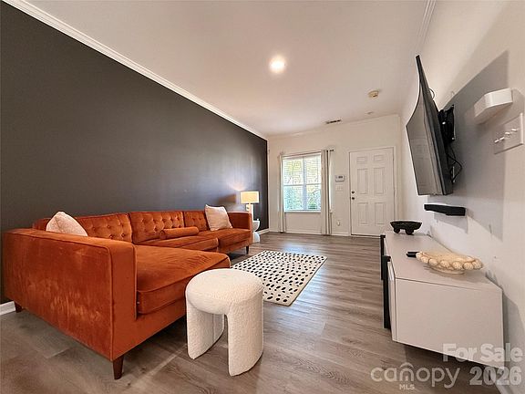 4th image of 13927 Singleleaf Ln
