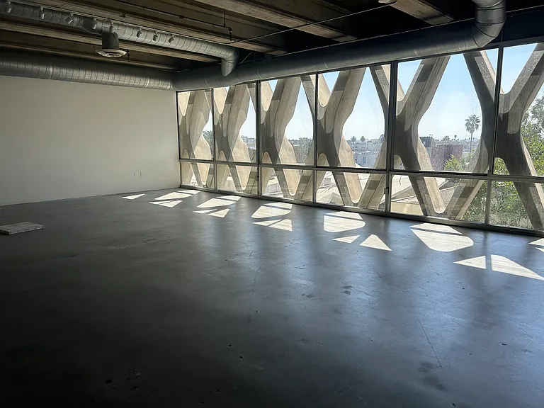 2404 Wilshire Blvd #5C — Photo 3