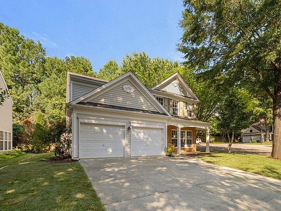 3rd image of 7929 Clover Creek Ct