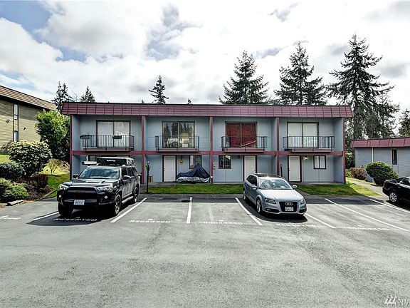 2nd image of 5216 188th St SW