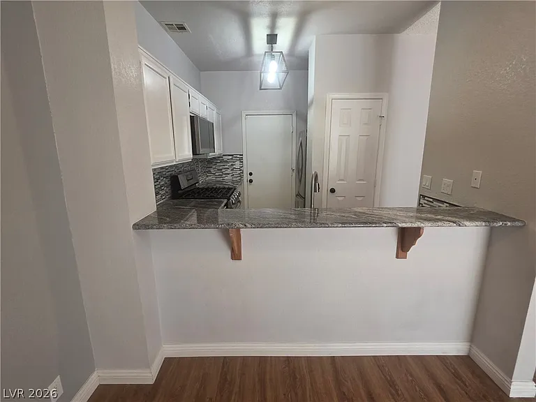 5027 Strauss Dr — Photo 4