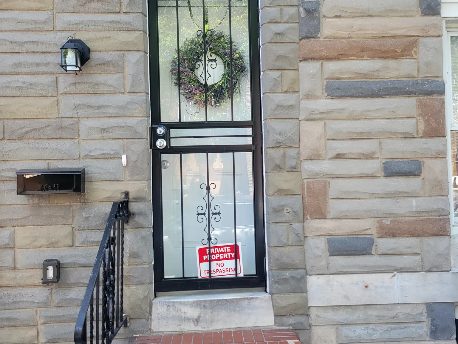3419 Esther Pl — Photo 1