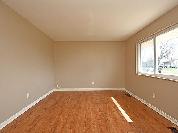 5th image of 2140 Sevenhills Dr