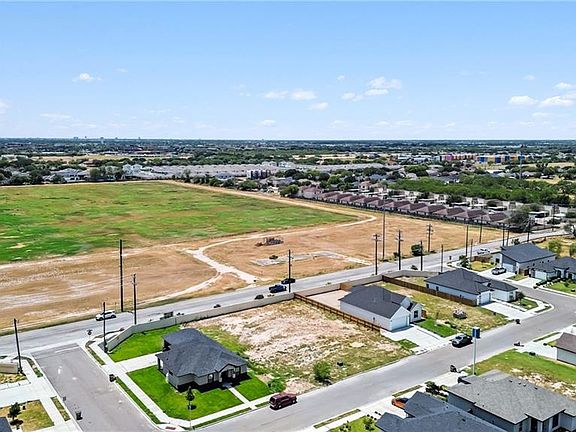 2nd image of 1012 W Cloud 9 Ln