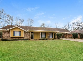 209 River Glen St, Jackson, MS 39211