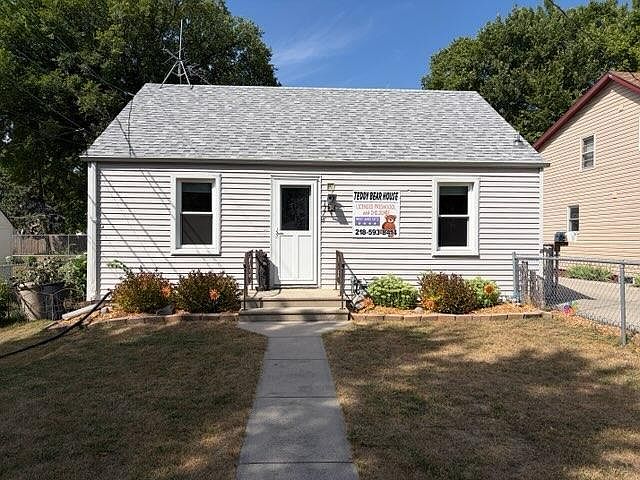 1st image of 1216 4th Ave N