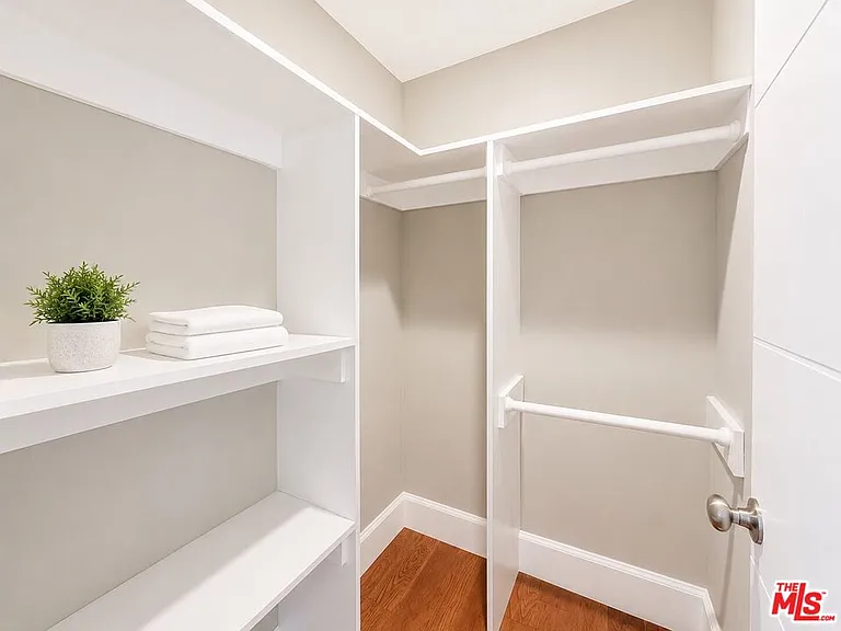 1212 W 37th Dr #2 — Photo 12
