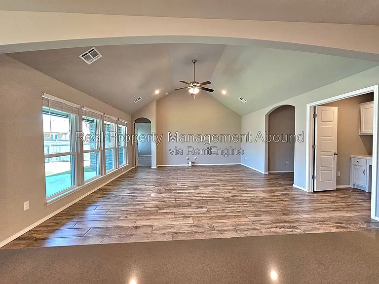 3706 S 13th Pl — Photo 22