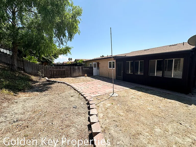 4718 Westridge Dr — Photo 14