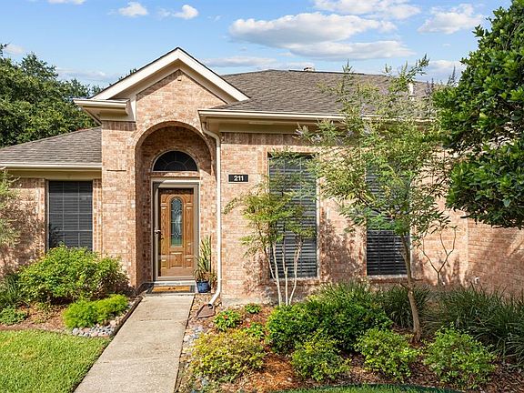 4th image of 211 Leghrand Ct