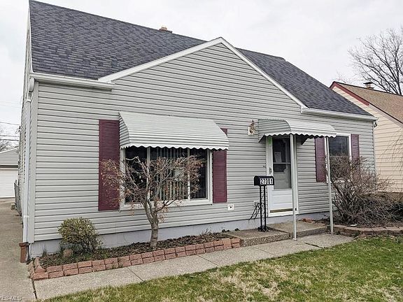 2nd image of 27001 Farringdon Ave