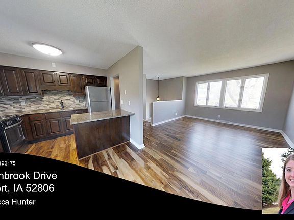 3rd image of 611 Northbrook Dr