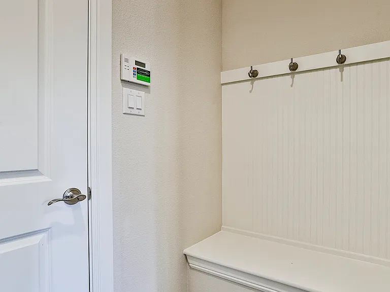 101 Gardenia Dr — Photo 12