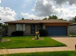 32990 Haggerty Dr, Roseville, MI 48066