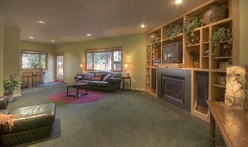 3rd image of 706 Martis Peak Dr