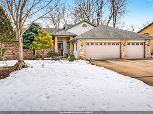 1305 Orchard Ct, Neenah, WI