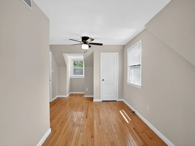 6410 Cavalier Dr — Photo 11