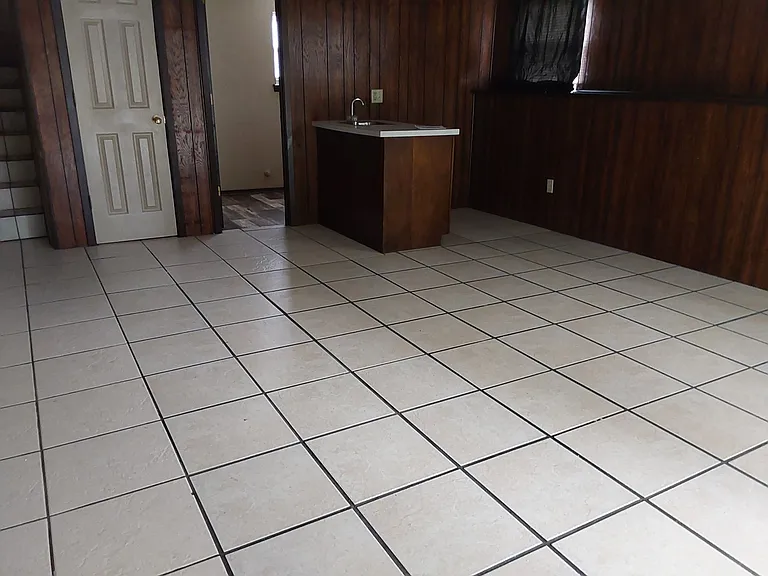 4110 S Crackerneck Rd — Photo 3