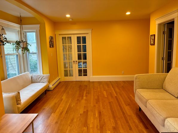 35 Pinckney St #2