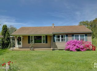 106 Linnwood Dr, Lock Haven, PA 17745