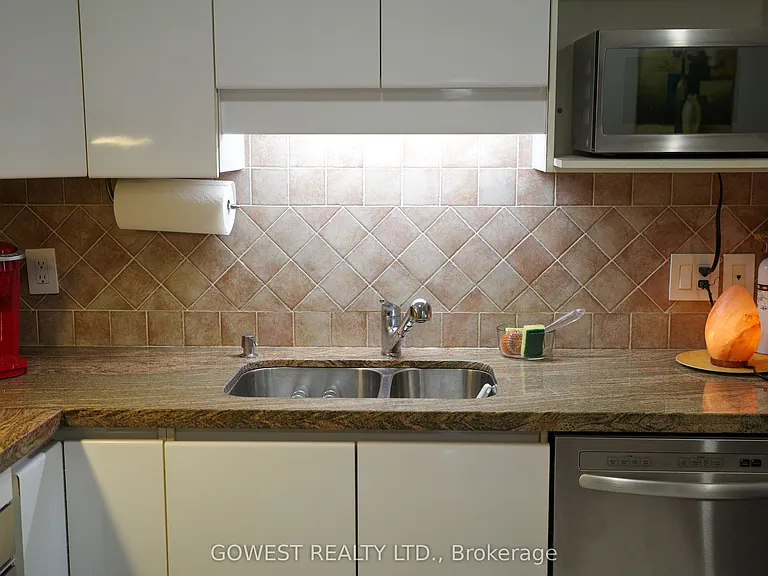20 Glen Gordon Rd #5 — Photo 24