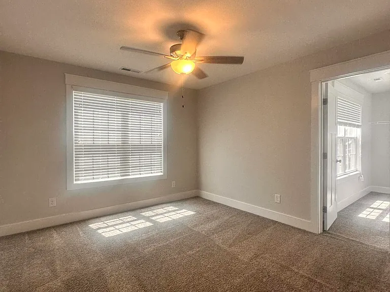 201 Thistleberry Dr — Photo 37