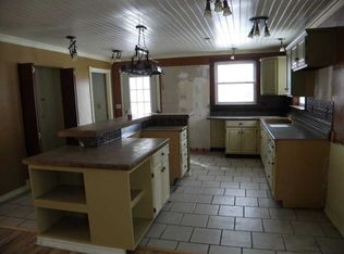 10004 Peach St, Girard, PA 16417