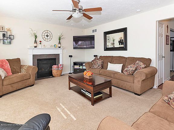 5th image of 1278 Cambridge Cir