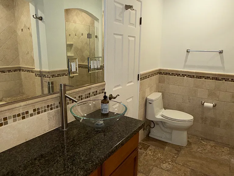 1385 Greenmont Dr — Photo 39