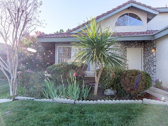 2nd image of 24824 Half Dome Ct