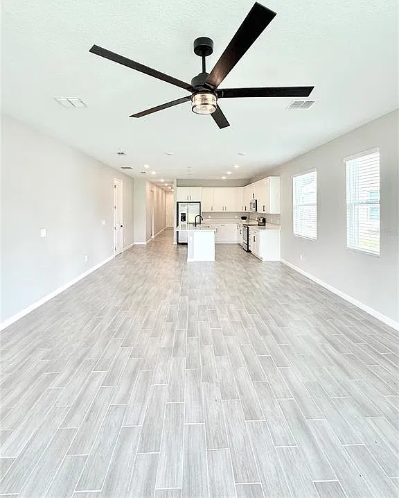 4 bed, 3.0 bath, 2244 sqft, $2,900 — Photo 3