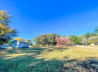 Douglas St, Eufaula, OK 74432