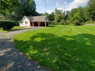 7 Irish Mountain Rd, Temple, PA 19560