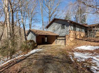 151 Turkey Trot Ln, Burnsville, NC 28714