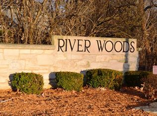 3 Merrimack Ct, Bolingbrook, IL 60440