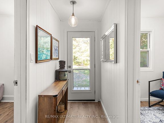 5th image of 328 Muskoka Rd #10