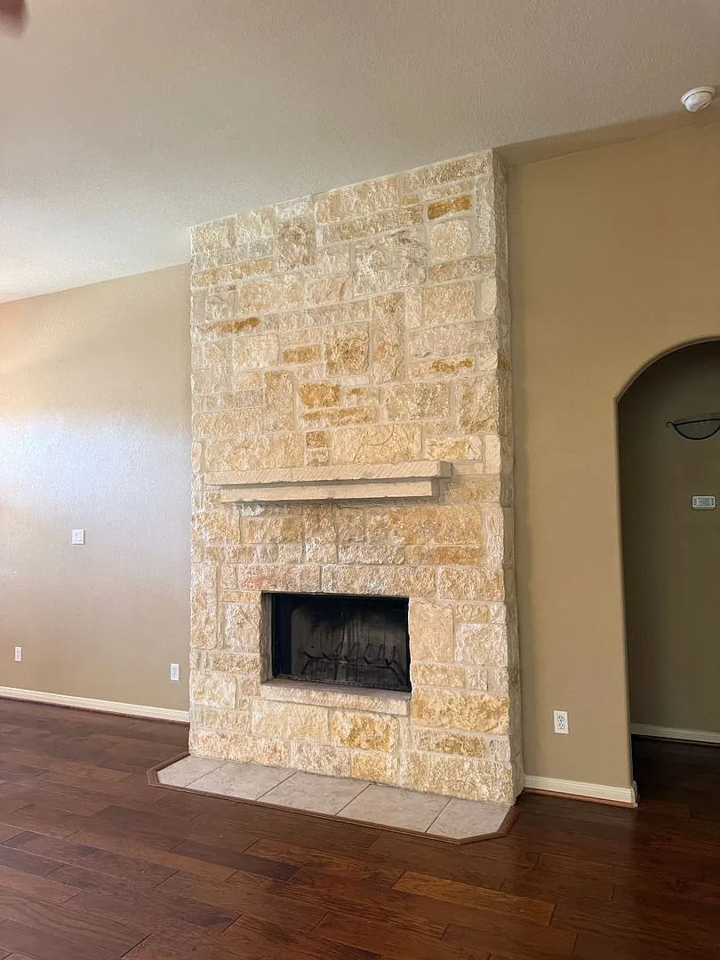 New On Market (Price Drop!!) — Photo 4