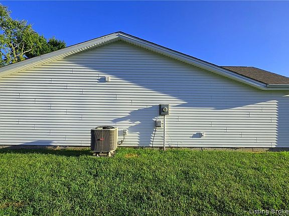 3rd image of 180 Parkside Drive
