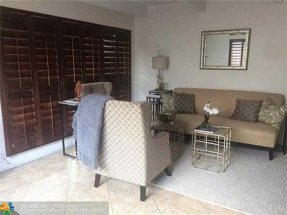 2nd image of 2124 NE 5th Ave APT 207