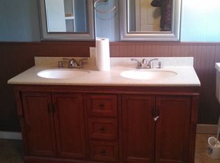 715 Michigan St, Oswego, KS 67356