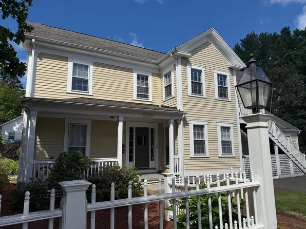 580 Main St #2, Lynnfield, MA 01940
