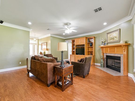 4th image of 203 Briarfield Dr