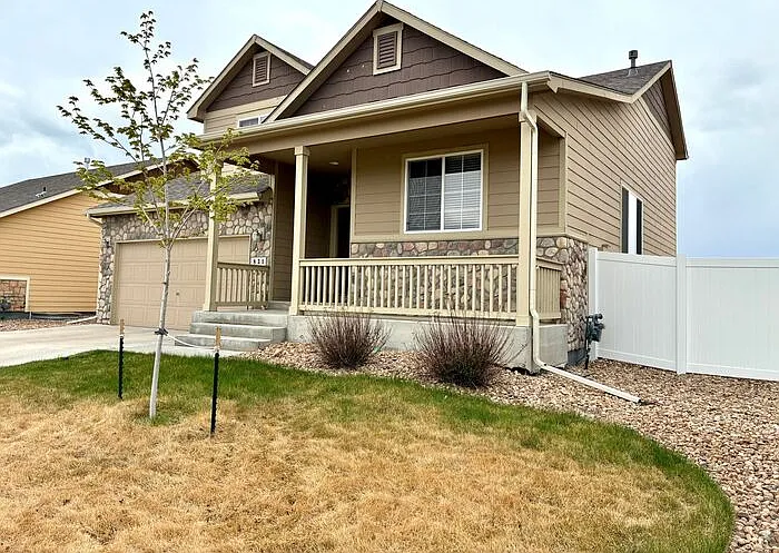 831 Lakebrook Ct — Photo 32