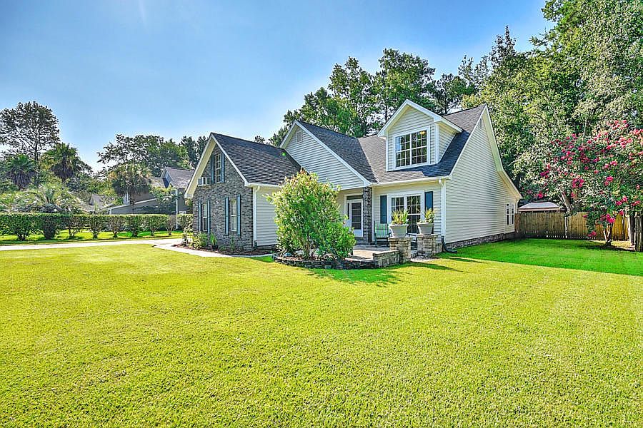 2nd image of 200 Gibbon Ct