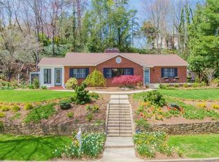 24 Midland Dr, Asheville, NC 28804