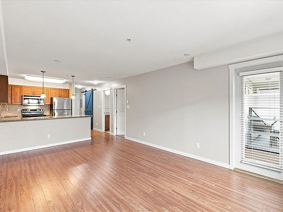 5th image of 2373 Atkins Ave #205