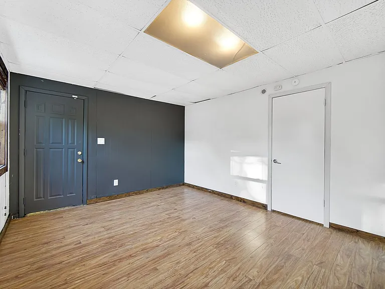 6410 Grand Ave — Photo 17